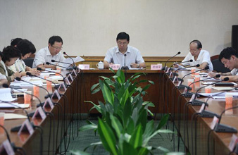 刘小龙在全市财税联席工作会议上强调树立向创新要收入思想确保完成财税收入任务